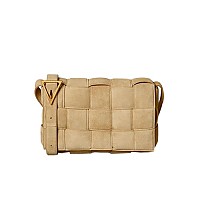 [스페셜오더]BOTTEGA VENETA-591970 보테가 베네타 아몬드 패딩 카세트 백