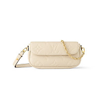 LOUIS VUITTON-M14239 루이비통 화이트 모노그램 체리 LV x TM 월릿 온 체인 아이비