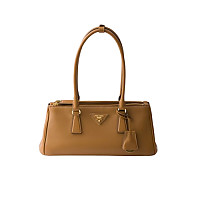 PRADA-1BA457 프라다 블랙 미디엄 갤러리아 가죽 백