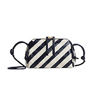 BOTTEGA VENETA-794258 보테가 베네타 핑크 인트레치아토 콘서트 파우치