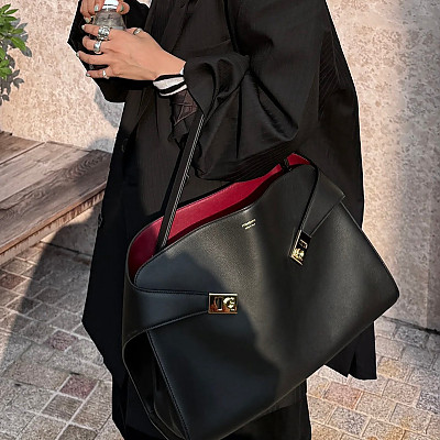 [특급스페셜오더]FERRAGAMO-219939 781693 페라가모 허그 소프트 바이컬러 숄더백 라지