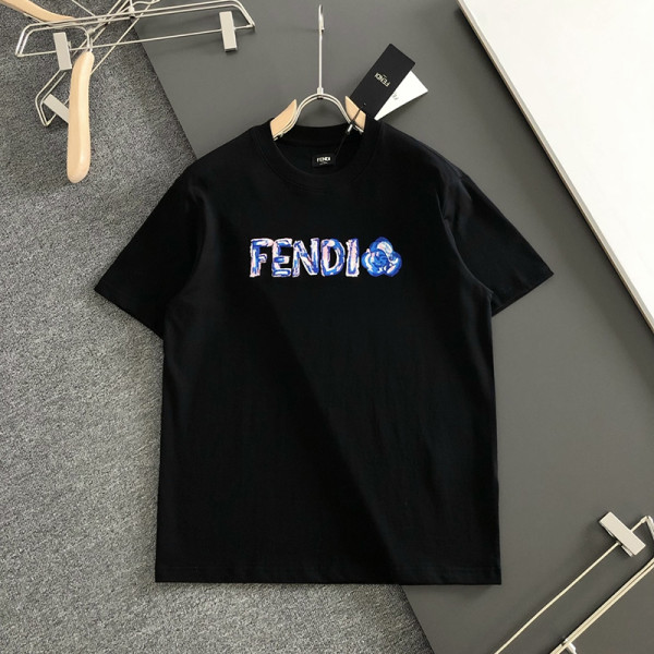 FENDI-04105 팬디 2026SS 스프링/서머 최신 크루넥 자수 패션 반팔 티셔츠