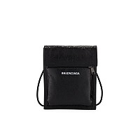 [스페셜오더]BALENCIAGA-532298 발렌시아가 화이트 익스플로러 파우치 스트랩 백