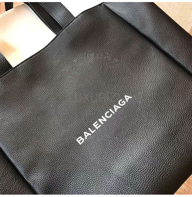 balenciaga1-1206-004.jpg