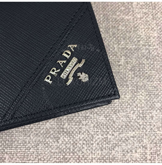 prada-0130-006.jpg