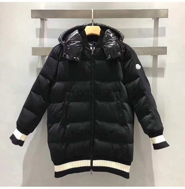 moncler1-1220-003.jpg