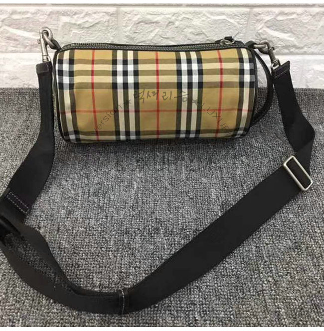 burberry2-0718-002.jpg